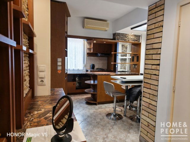 Eladó téglalakás, Szegeden 59.999 M Ft, 2 szobás