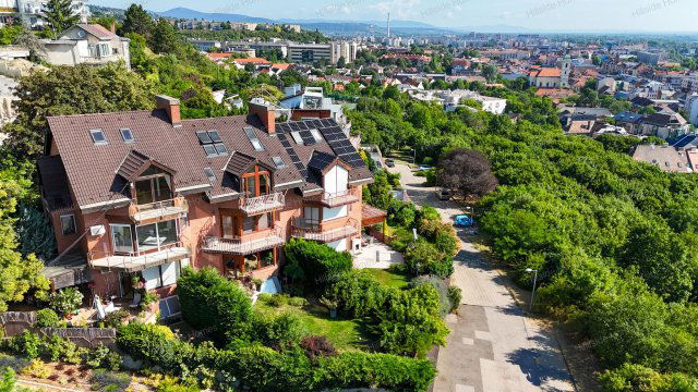 Eladó téglalakás, Budapesten, II. kerületben 149.9 M Ft