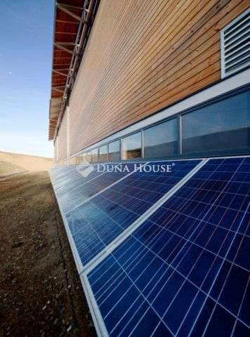 Eladó ipari ingatlan, Komlón 628.65 M Ft / költözzbe.hu