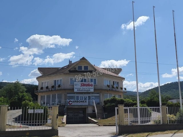 Eladó ipari ingatlan, Vértesszőlősön 399.9 M Ft