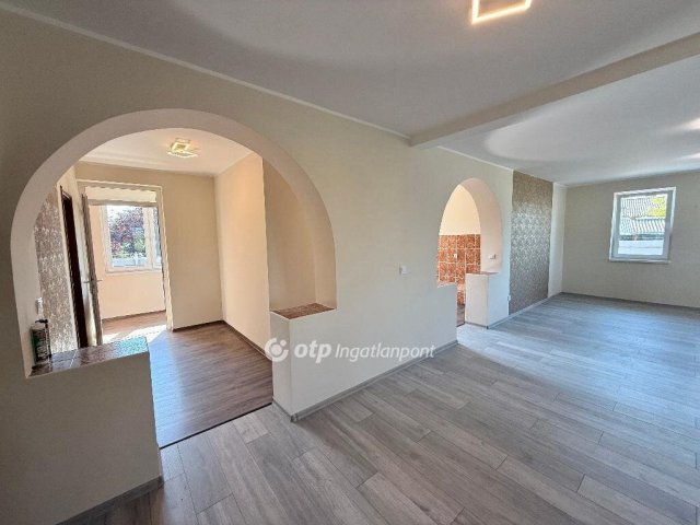 Eladó családi ház, Tiszavasváriban 63.9 M Ft, 4 szobás