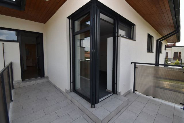 Kiadó ikerház, albérlet, Debrecenben 1100 E Ft / hó, 5 szobás