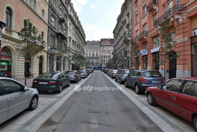Eladó téglalakás, Budapesten, V. kerületben 135 M Ft, 3 szobás