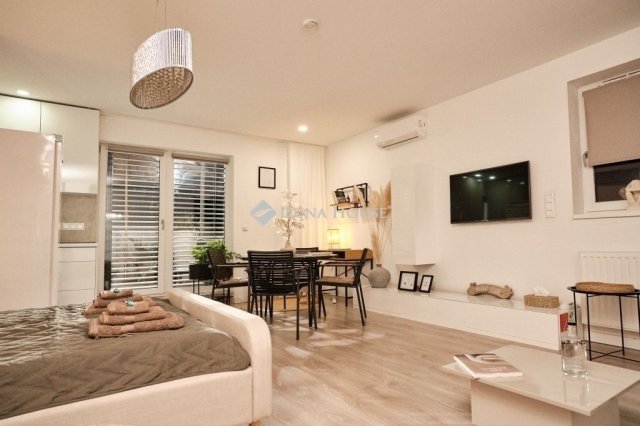 Eladó téglalakás, Pécsett 139.9 M Ft, 2 szobás