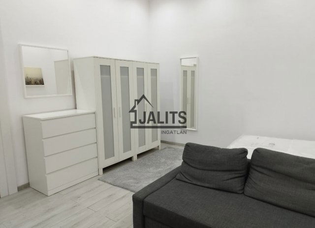 Kiadó téglalakás, albérlet, Budapesten, VII. kerületben