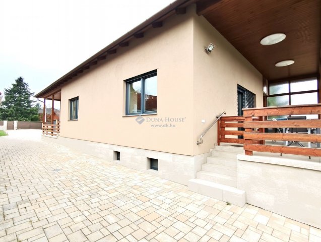 Eladó családi ház, Kőszegen 165 M Ft, 5 szobás