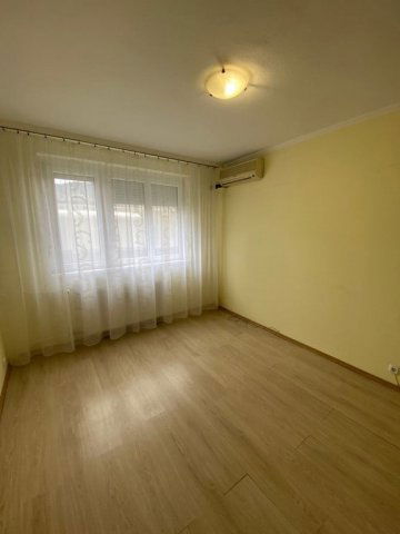 Eladó panellakás, Budapesten, III. kerületben, Ágoston utcában