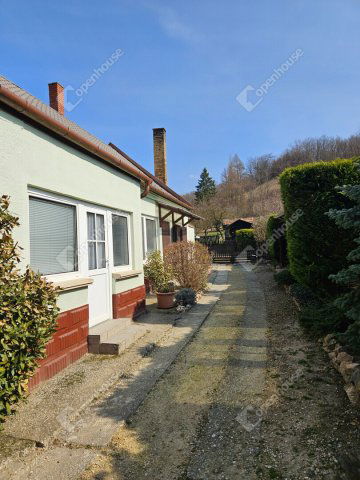 Eladó családi ház, Tényőn 52 M Ft, 3 szobás