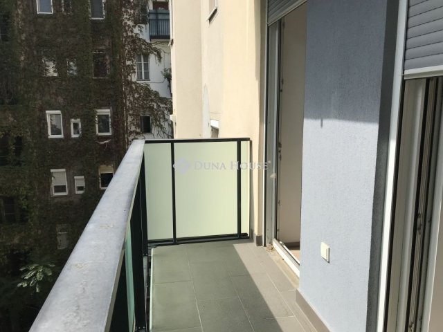 Eladó téglalakás, Budapesten, XIII. kerületben, Csanády utcában