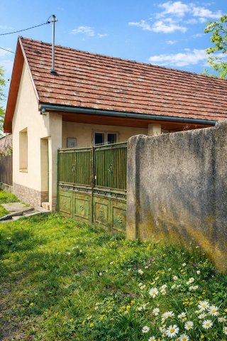 Eladó családi ház, Kiskunlacházán 51.9 M Ft, 3 szobás