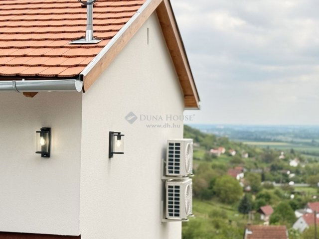 Eladó családi ház, Harkányban 49.9 M Ft, 2 szobás