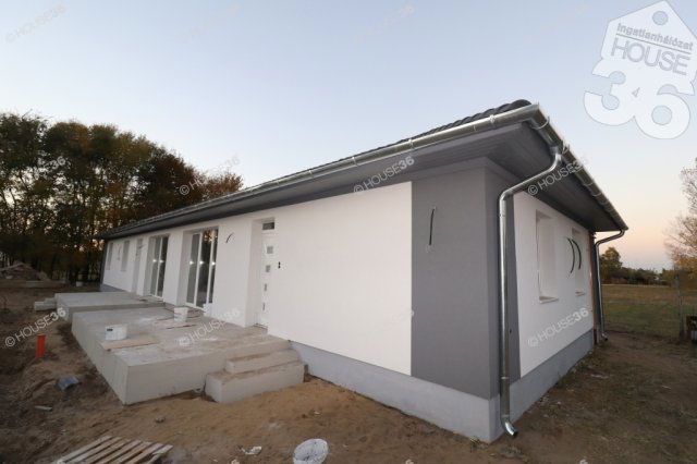 Eladó ikerház, Kecskeméten 58.9 M Ft, 3 szobás