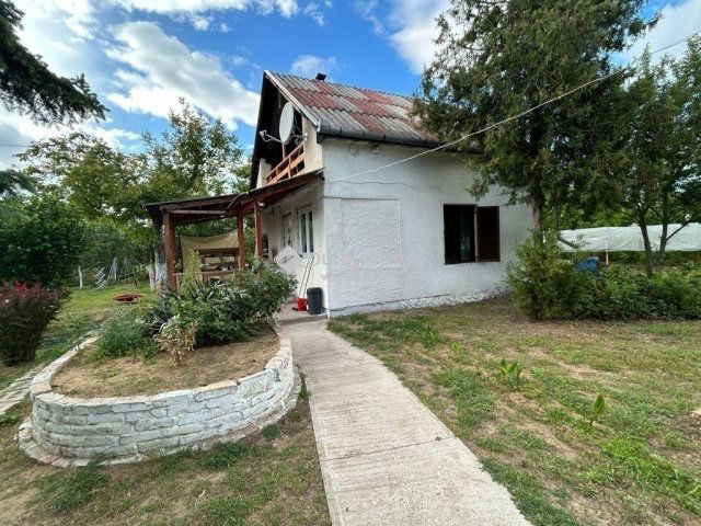 Eladó családi ház, Monoron 31.5 M Ft, 4 szobás