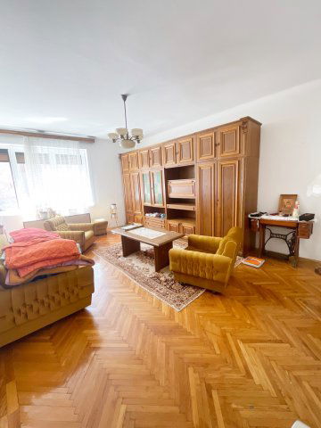 Eladó téglalakás, Pécsett 59.9 M Ft, 2 szobás