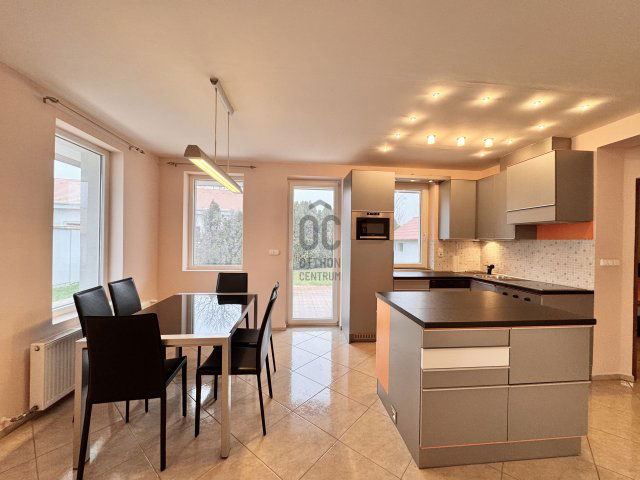 Eladó családi ház, Győrzámolyon 119 M Ft, 3 szobás