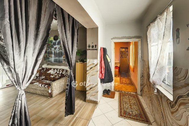 Eladó családi ház, Verpeléten 15.99 M Ft, 4 szobás