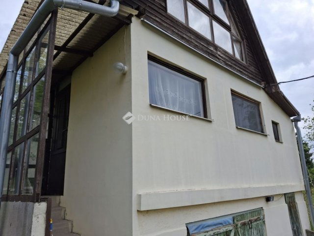 Eladó családi ház, Kulcson 19.5 M Ft, 4 szobás