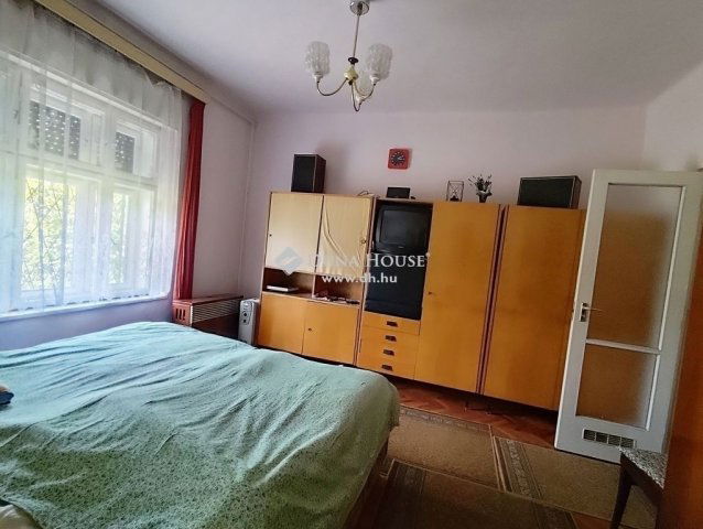 Eladó családi ház, Tóalmáson 30 M Ft, 3 szobás