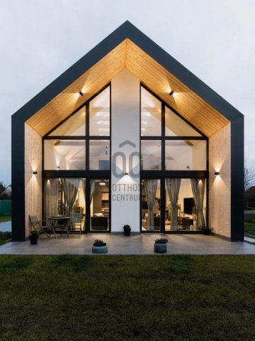 Eladó nyaraló, Balatonkeresztúron 99 M Ft, 5 szobás