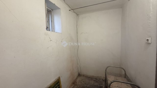 Eladó családi ház, Celldömölkön 16.9 M Ft, 2 szobás