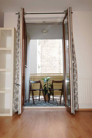 Eladó téglalakás, Budapesten, VI. kerületben 61.5 M Ft, 1 szobás