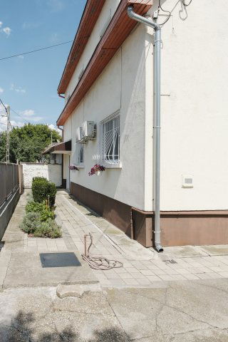 Eladó családi ház, Budapesten, XX. kerületben, Mártírok útján