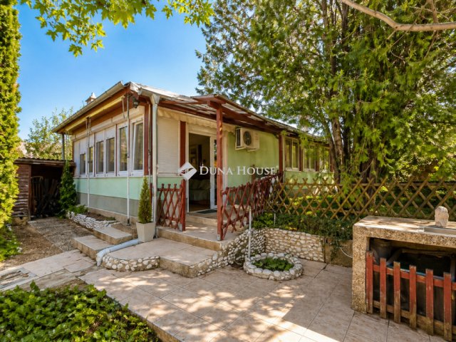 Eladó családi ház, Vácon, Présház utcában 91.7 M Ft, 3 szobás