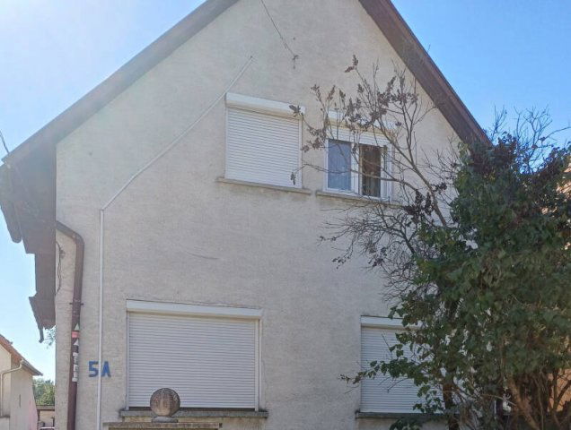 Eladó családi ház, Pilisvörösváron 89.9 M Ft, 6+2 szobás