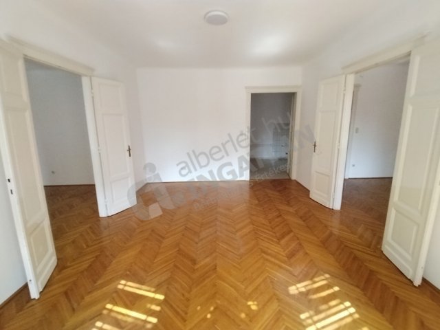Kiadó téglalakás, albérlet, XI. kerületben, Vak Bottyán utcában
