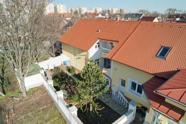 Eladó családi ház, Debrecenben, Böszörményi úton 159.9 M Ft