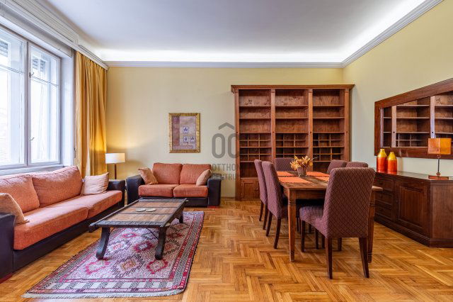 Eladó téglalakás, Budapesten, V. kerületben 160 M Ft, 3 szobás