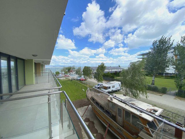 Eladó téglalakás, Siófokon 74.9 M Ft, 2 szobás