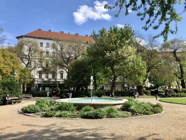 Eladó téglalakás, Budapesten, VIII. kerületben 120 M Ft