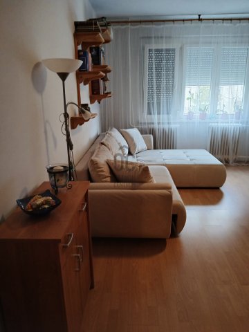 Eladó panellakás, Cegléden 45.9 M Ft, 2 szobás