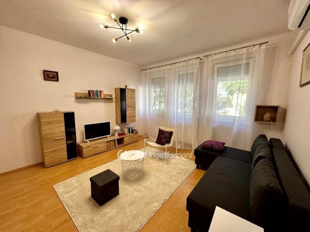 Kiadó téglalakás, albérlet, Szegeden 180 E Ft / hó, 2 szobás