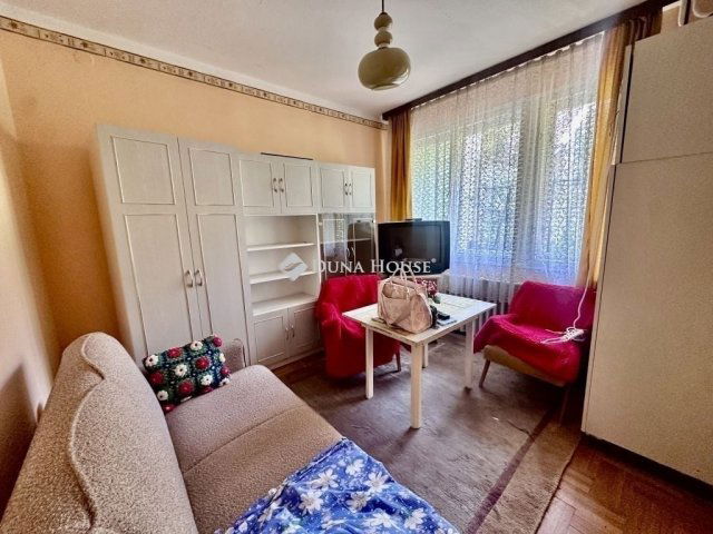 Eladó családi ház, Szegeden 199 M Ft, 7 szobás