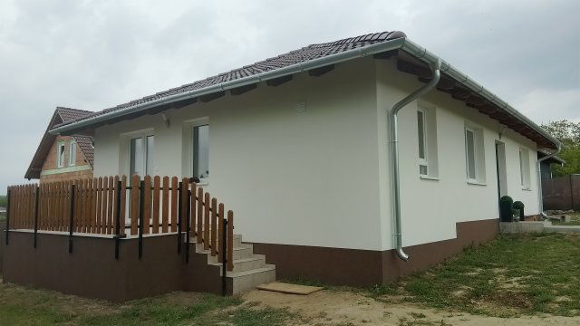 Eladó családi ház, Kerepesen, Madarász János utcában 80.8 M Ft