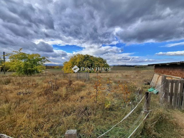 Eladó mezogazdasagi ingatlan, Fóton 198 M Ft, 4 szobás