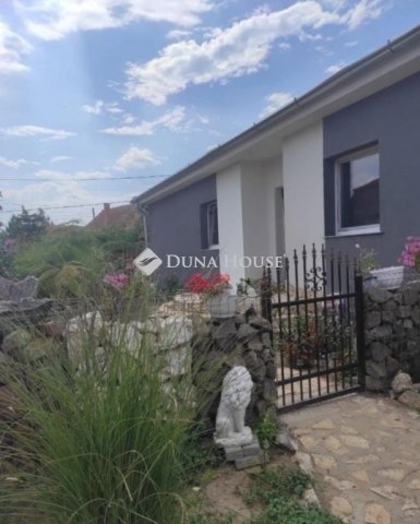 Eladó családi ház, Pilisen 115 M Ft, 7 szobás