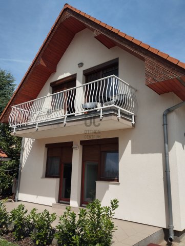 Eladó ikerház, Siófokon 170 M Ft, 6 szobás