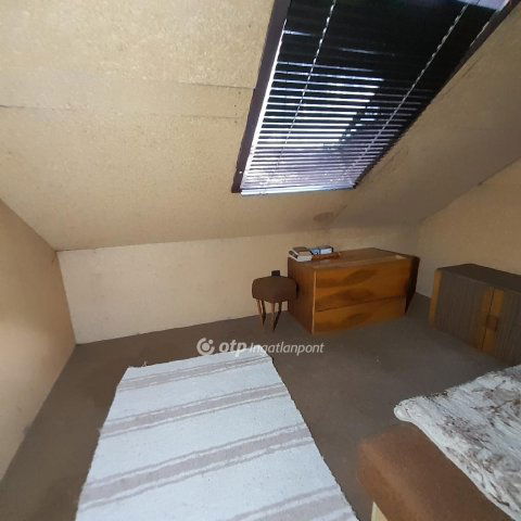 Eladó ikerház, Tolnán 30.99 M Ft, 4+2 szobás