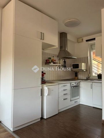 Eladó téglalakás, Monoron 79.9 M Ft, 4 szobás