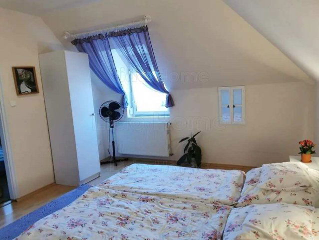Eladó családi ház, Alsópáhokon 84.9 M Ft, 20 szobás