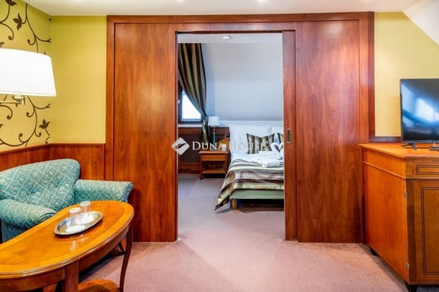 Eladó ipari ingatlan, Monoron 810 M Ft / költözzbe.hu