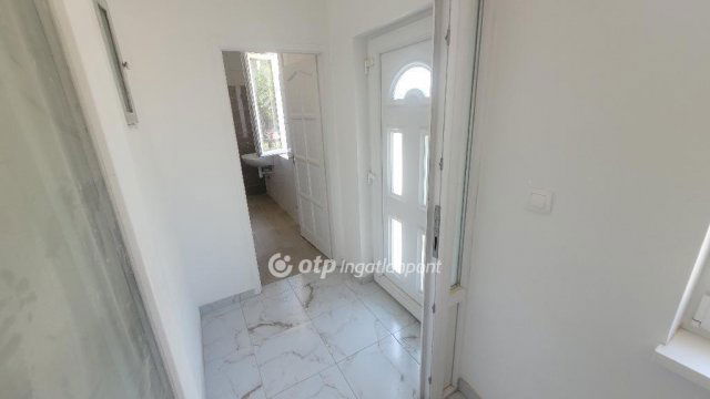 Eladó családi ház, Jászberényben 43.5 M Ft, 2+1 szobás