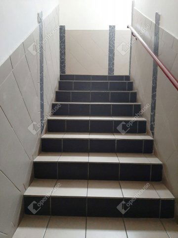 Kiadó iroda, Debrecenben 81 E Ft / hó, 1 szobás