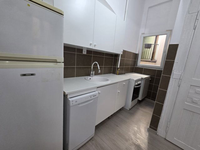 Eladó téglalakás, Budapesten, VII. kerületben 65 M Ft, 1 szobás