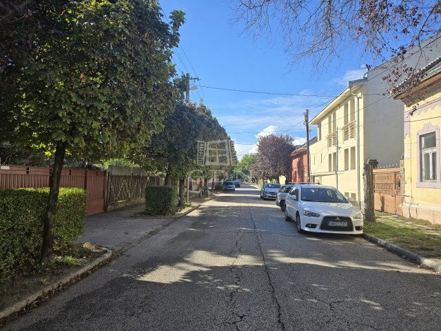 Eladó családi ház, Budapesten, XV. kerületben 260 M Ft