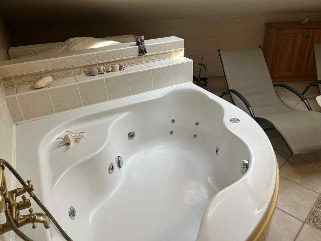 Eladó családi ház, Debrecenben 198 M Ft, 5+1 szobás