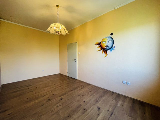 Eladó téglalakás, Komáromban, Korona utcában 37.9 M Ft